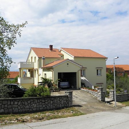 Apartments Njivice Bajcic Bagian luar foto